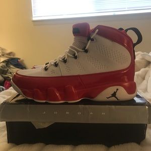 Jordan retro 9 gym red